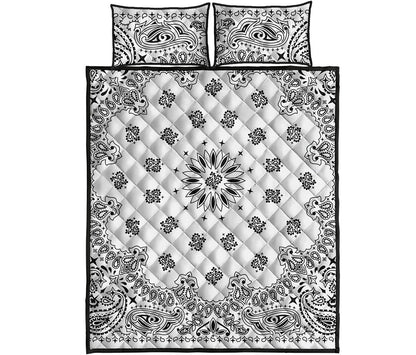 White Paisley Bandana Print Quilt Bed Set