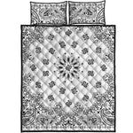 White Paisley Bandana Print Quilt Bed Set
