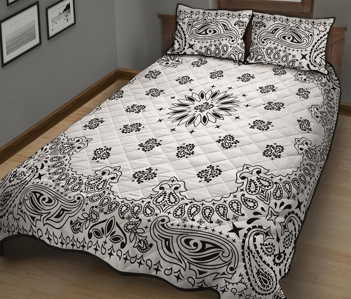 White Paisley Bandana Print Quilt Bed Set