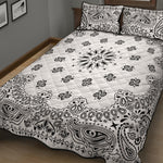 White Paisley Bandana Print Quilt Bed Set