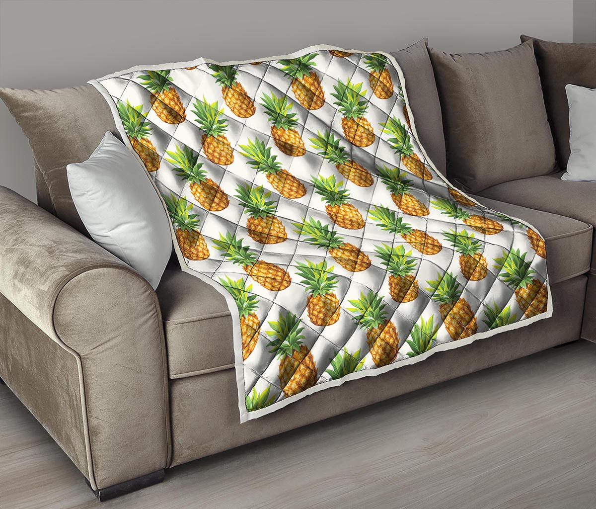 White Pineapple Pattern Print Quilt