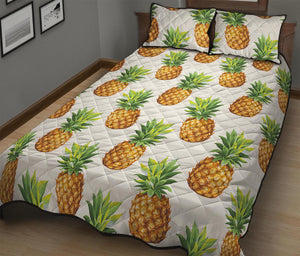 White Pineapple Pattern Print Quilt Bed Set