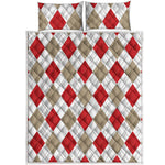 White Red And Beige Argyle Pattern Print Quilt Bed Set