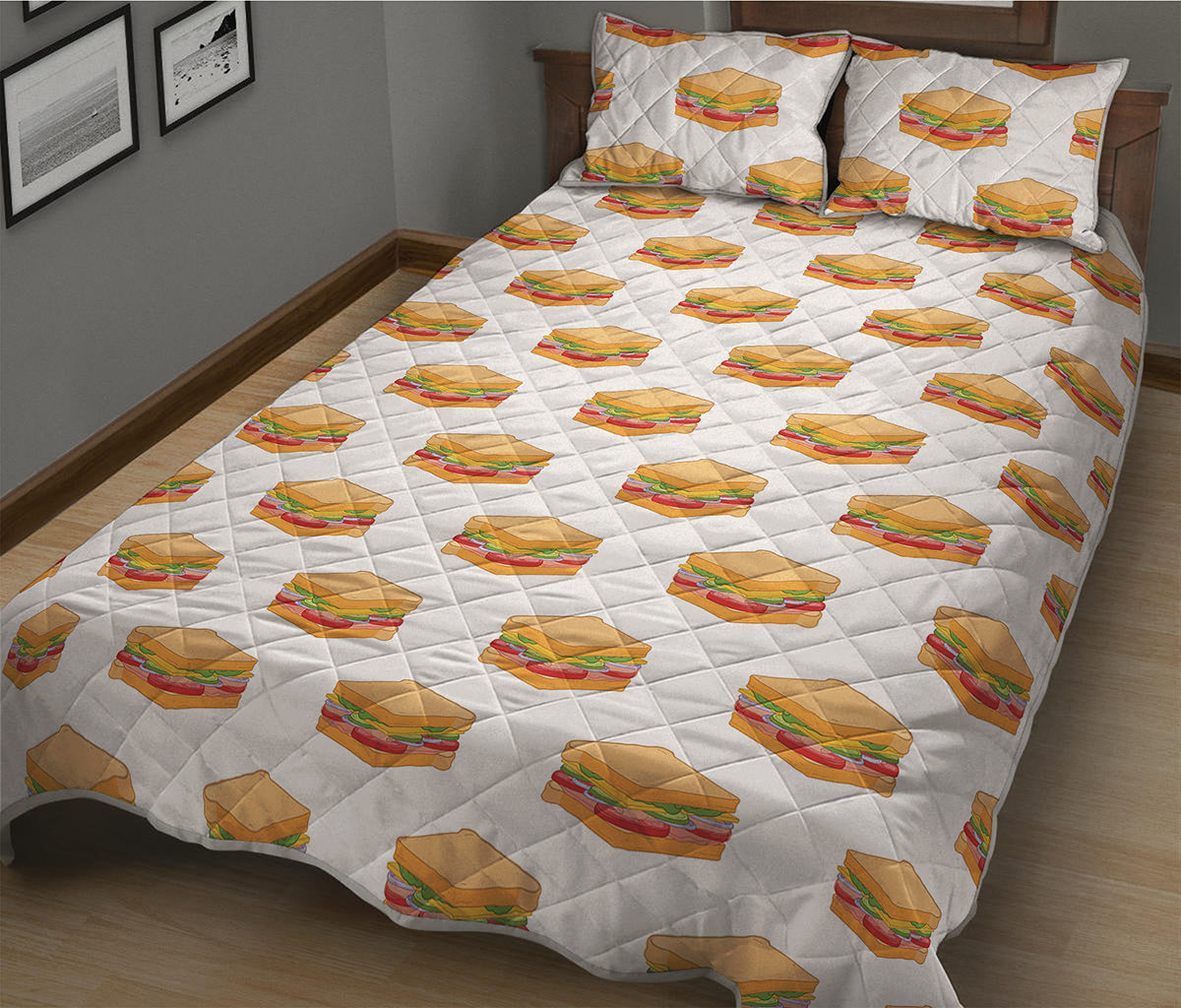 White Sandwiches Pattern Print Quilt Bed Set