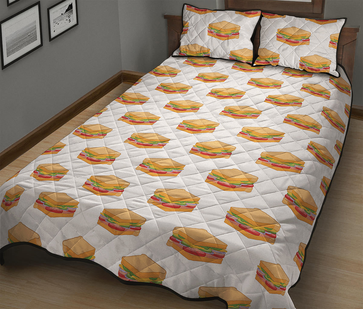 White Sandwiches Pattern Print Quilt Bed Set