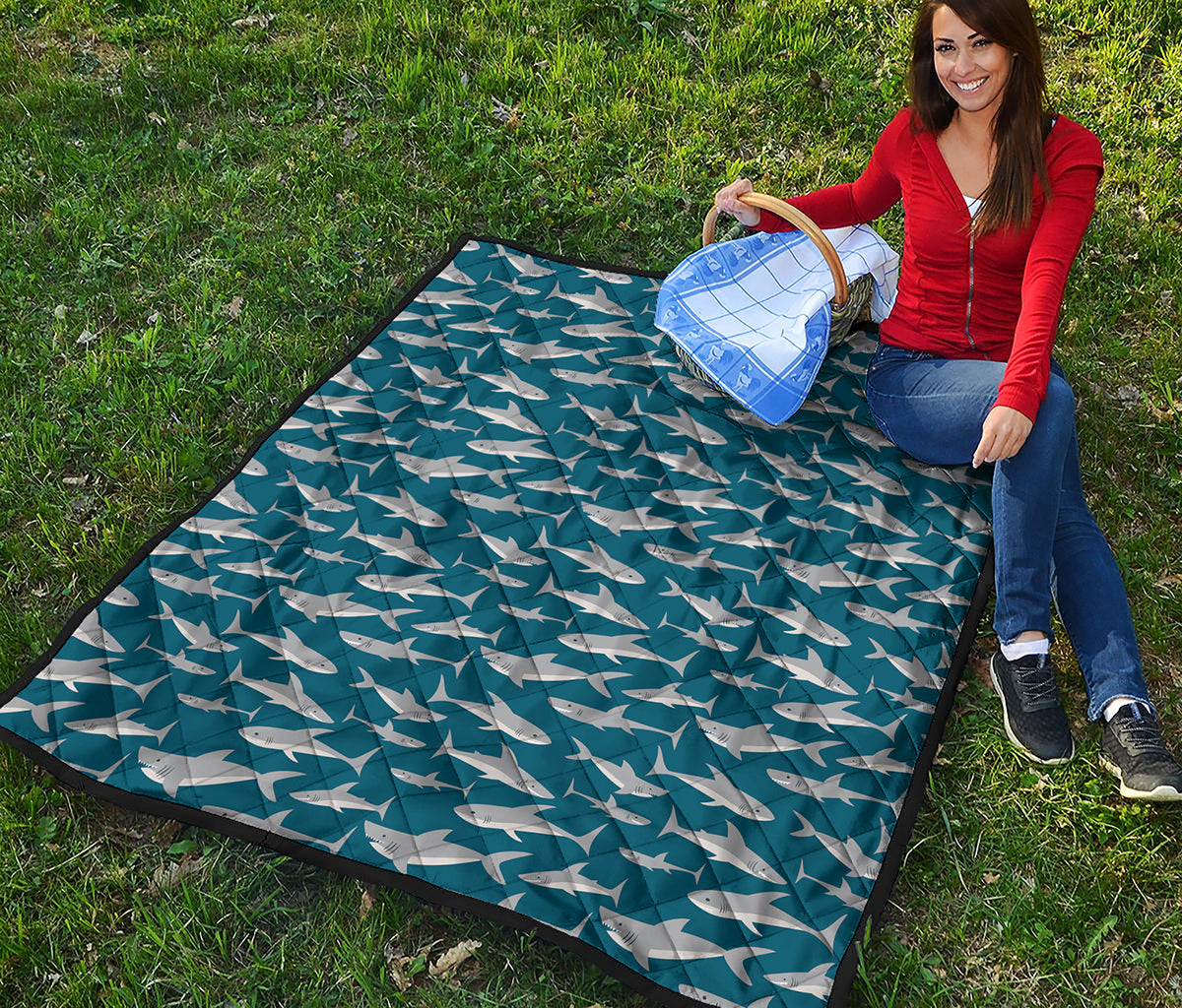 White Shark Pattern Print Quilt