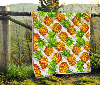 White Summer Pineapple Pattern Print Quilt
