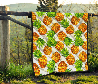 White Summer Pineapple Pattern Print Quilt