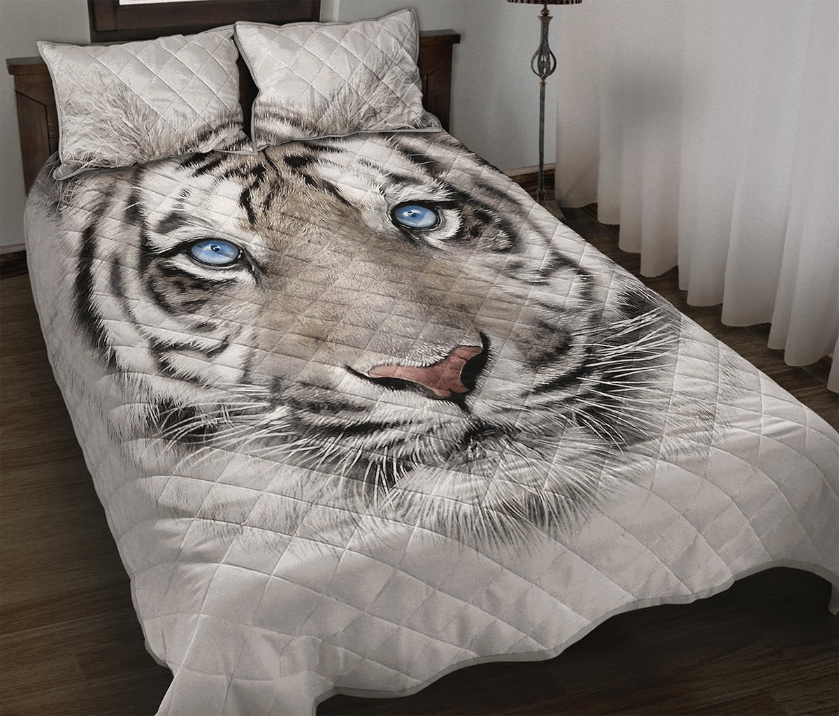 White Tiger Portrait Print Quilt Bed Set