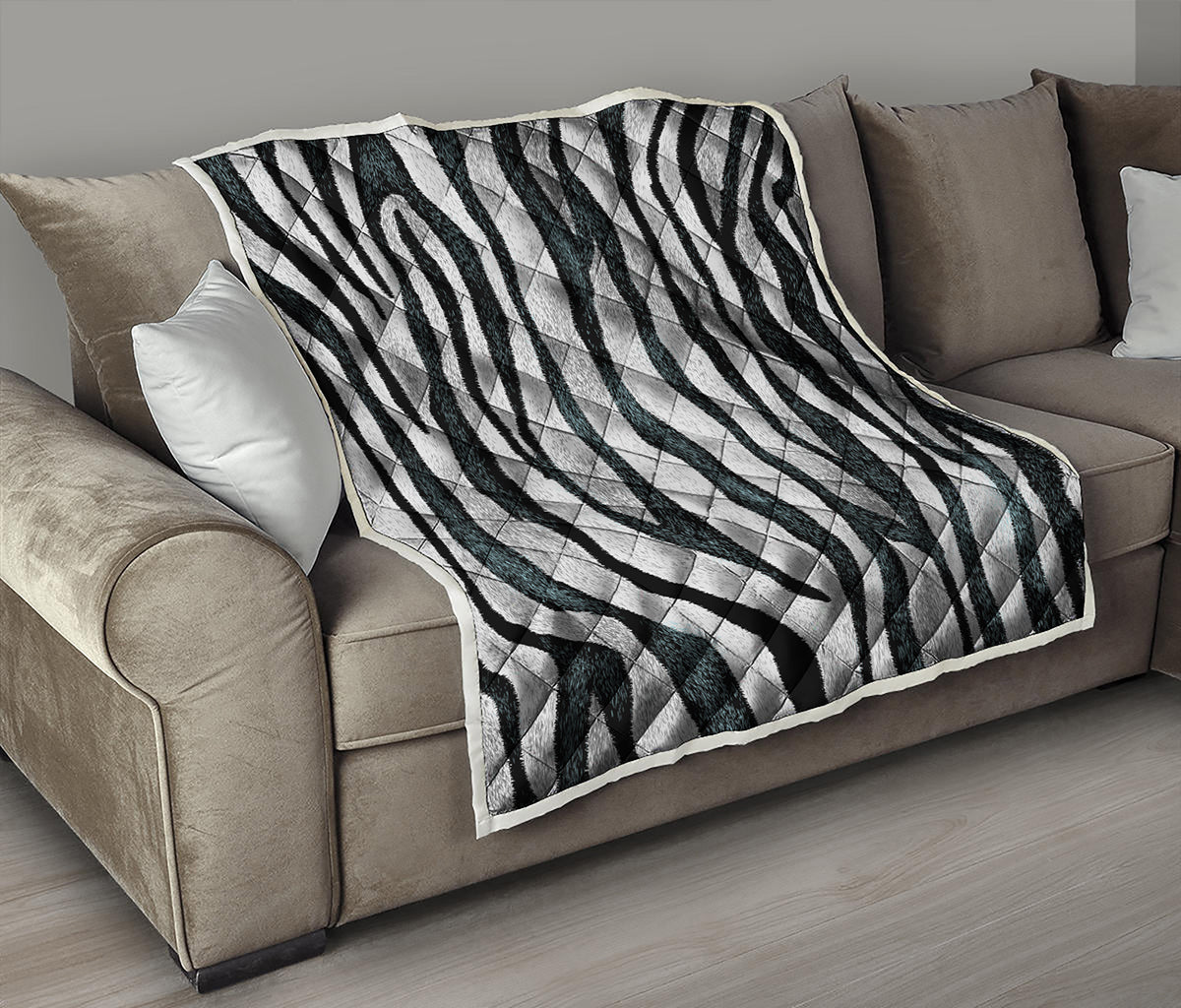 White Tiger Stripe Pattern Print Quilt