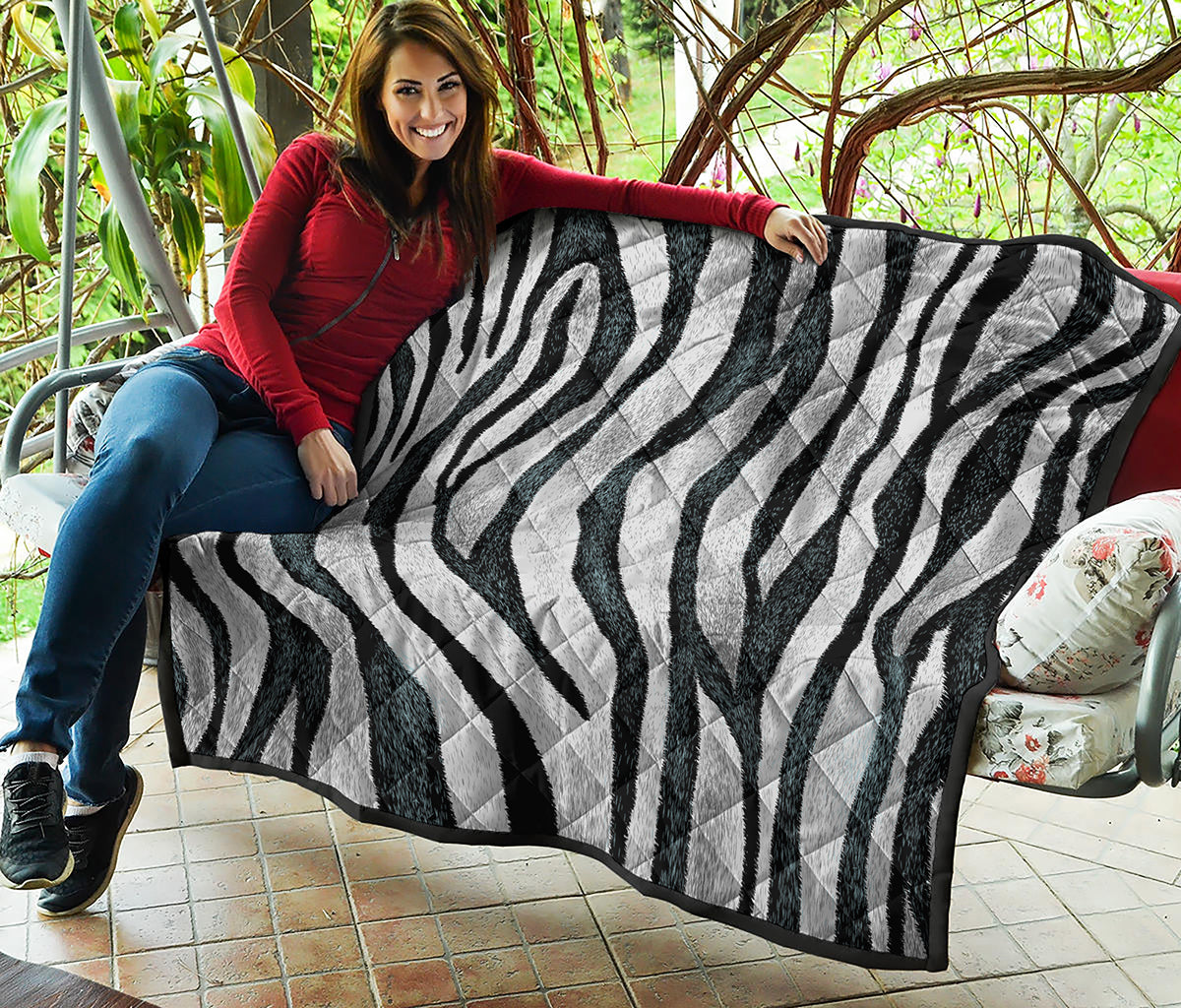 White Tiger Stripe Pattern Print Quilt