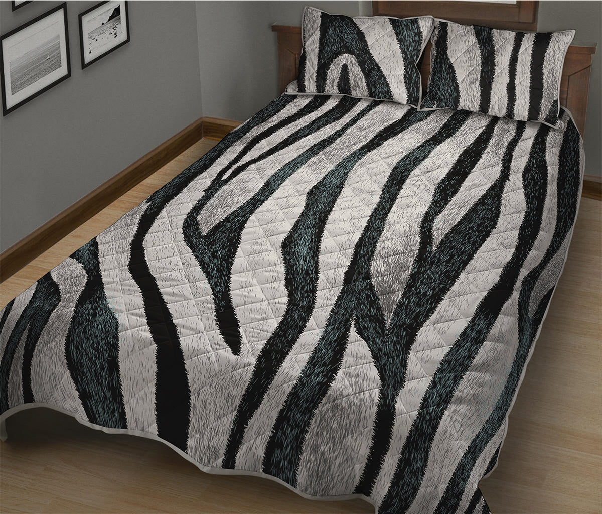 White Tiger Stripe Pattern Print Quilt Bed Set
