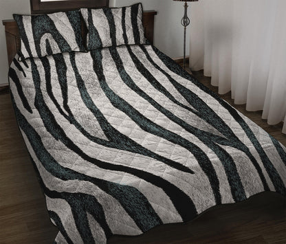 White Tiger Stripe Pattern Print Quilt Bed Set