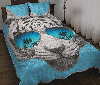 White Tiger With Sunglasses Print Quilt Bed Set