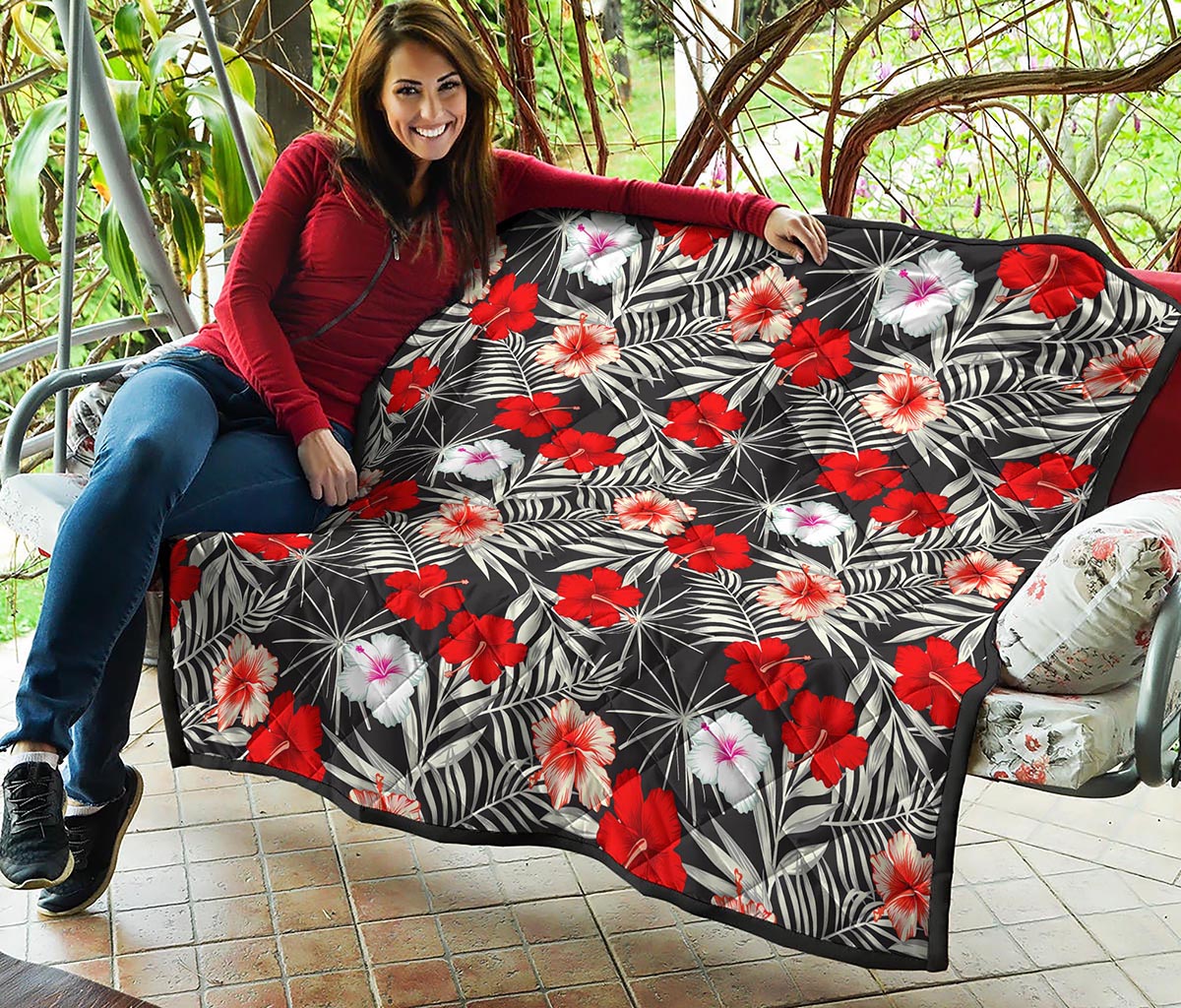White Tropical Hibiscus Pattern Print Quilt