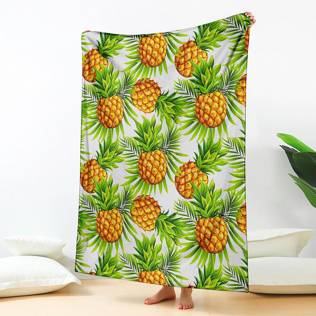 White Tropical Pineapple Pattern Print Blanket