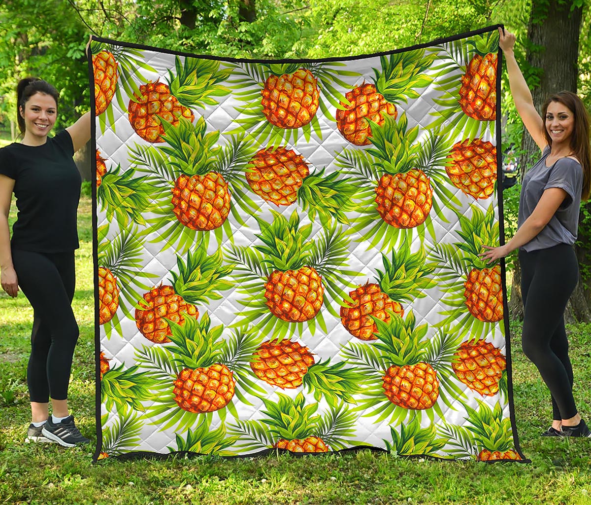 White Tropical Pineapple Pattern Print Quilt