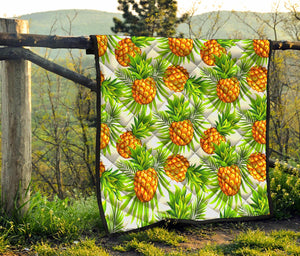White Tropical Pineapple Pattern Print Quilt