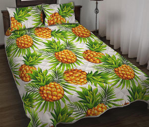 White Tropical Pineapple Pattern Print Quilt Bed Set