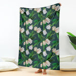 White Tulip Pattern Print Blanket