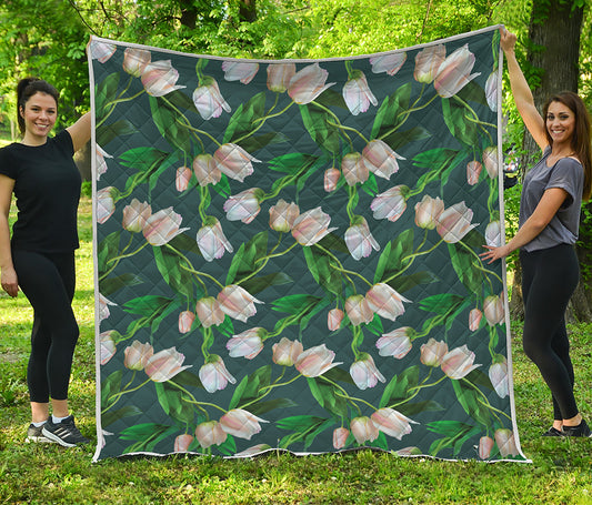 White Tulip Pattern Print Quilt