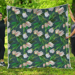 White Tulip Pattern Print Quilt