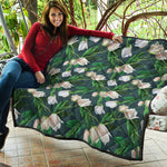 White Tulip Pattern Print Quilt