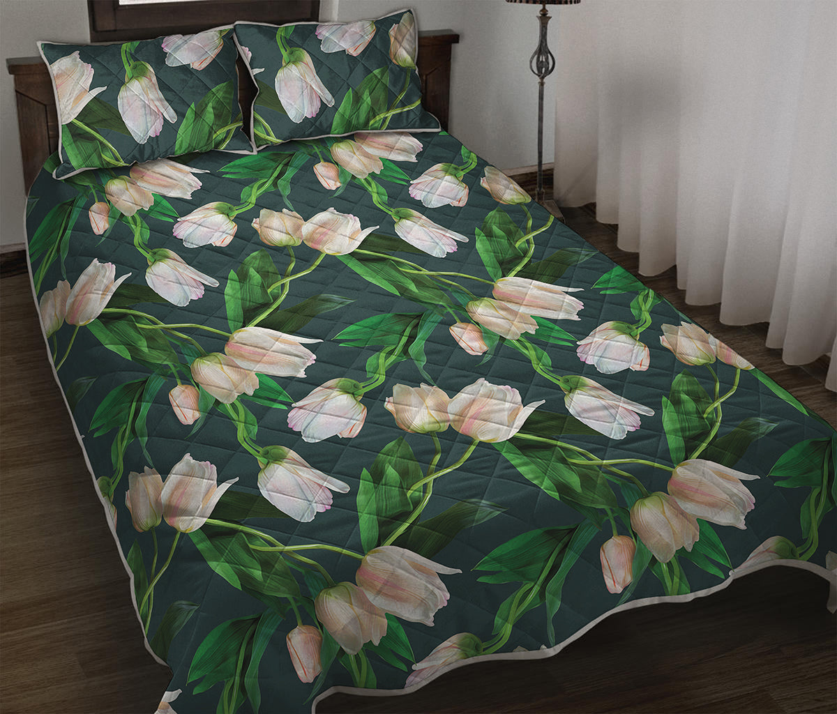 White Tulip Pattern Print Quilt Bed Set