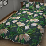 White Tulip Pattern Print Quilt Bed Set
