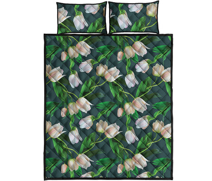 White Tulip Pattern Print Quilt Bed Set