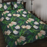 White Tulip Pattern Print Quilt Bed Set