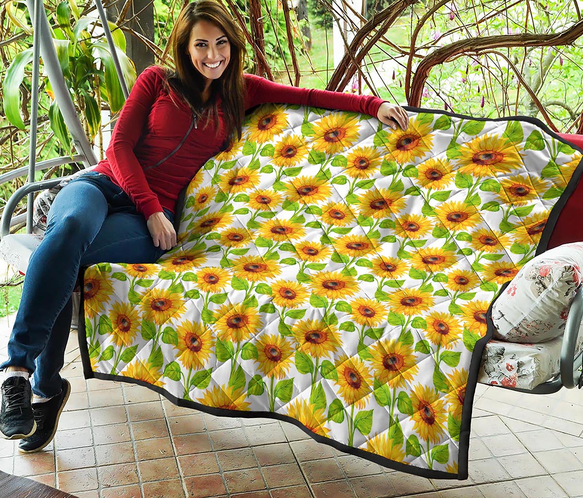 White Watercolor Sunflower Pattern Print Quilt