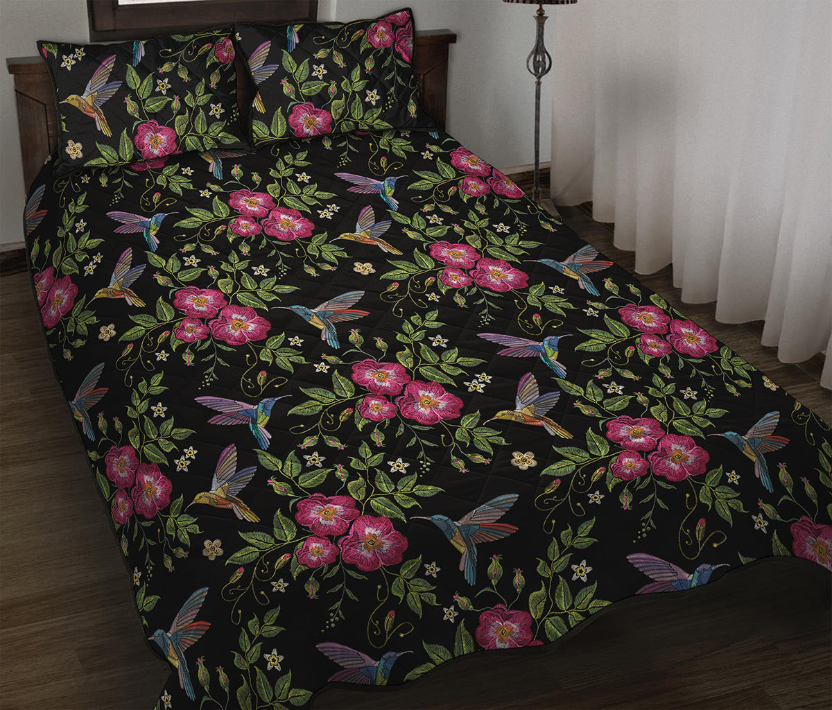 Wild Flowers And Hummingbird Print Quilt Bed Set