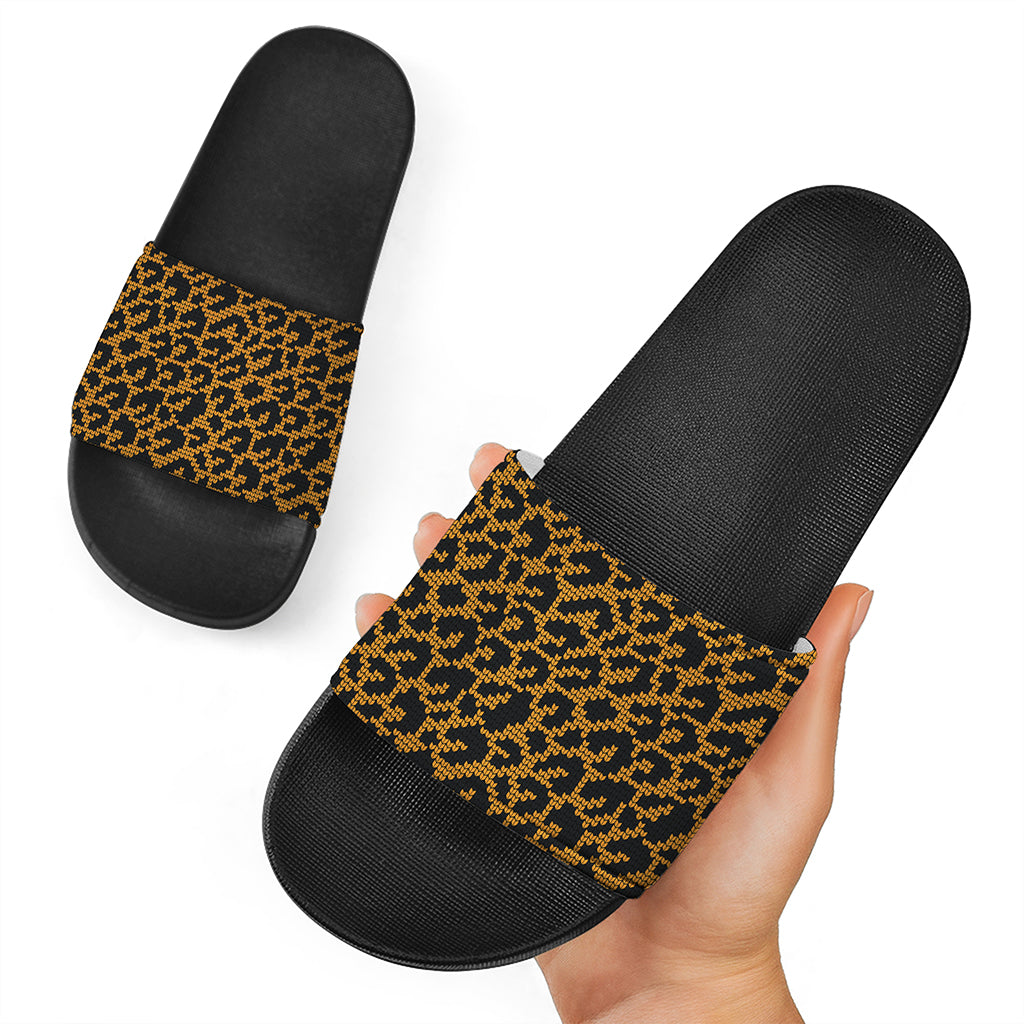 Wild Leopard Knitted Pattern Print Black Slide Sandals