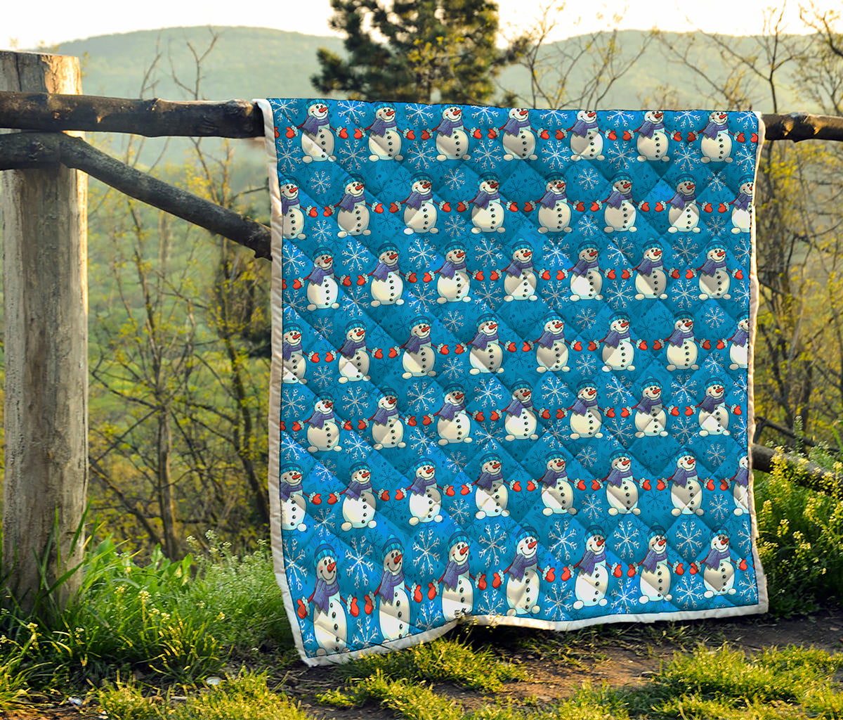 Winter Snowman Pattern Print Quilt