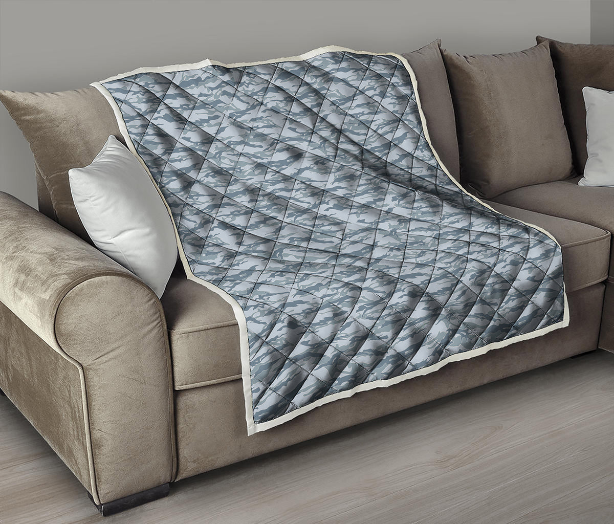 Winter Tiger Stripe Camo Pattern Print Quilt