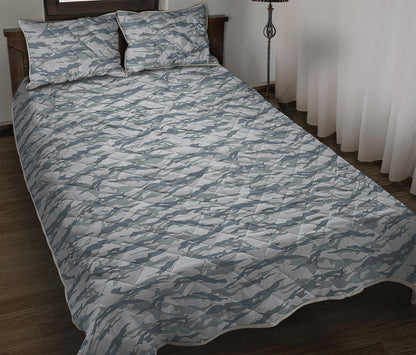 Winter Tiger Stripe Camo Pattern Print Quilt Bed Set