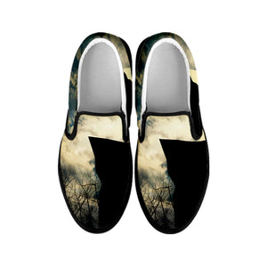 Wolf Howling At The Full Moon Print Black Slip On Shoes