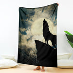 Wolf Howling At The Full Moon Print Blanket