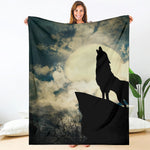 Wolf Howling At The Full Moon Print Blanket