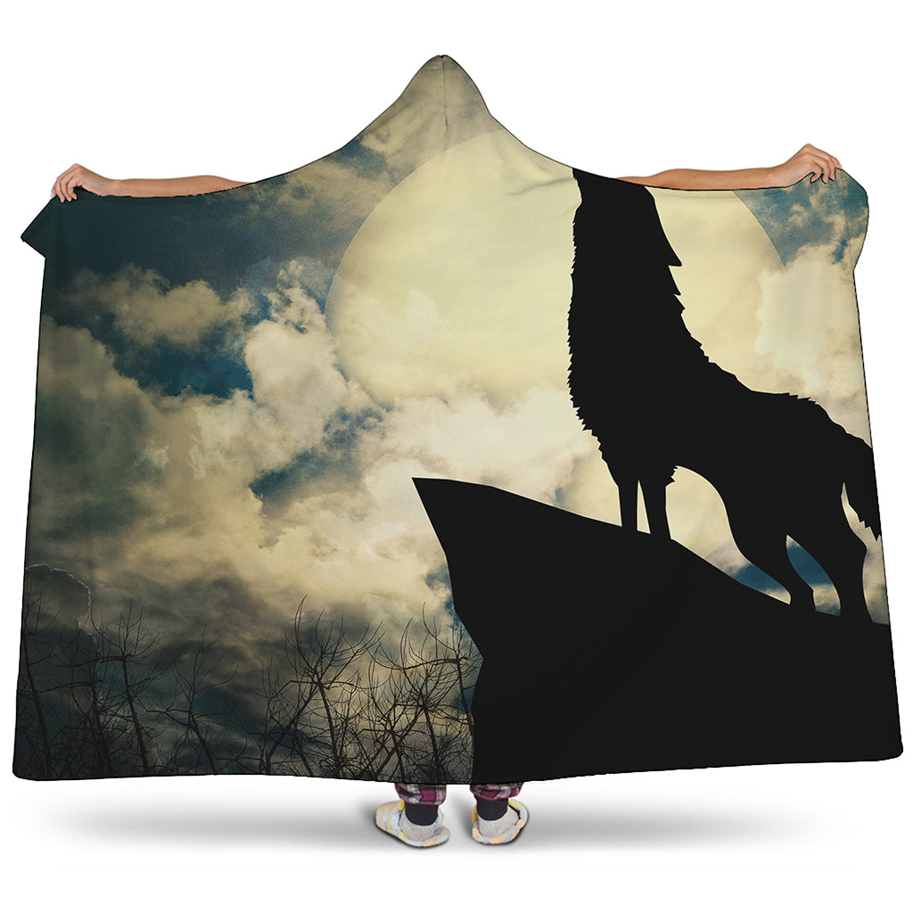 Wolf Howling At The Full Moon Print Hooded Blanket