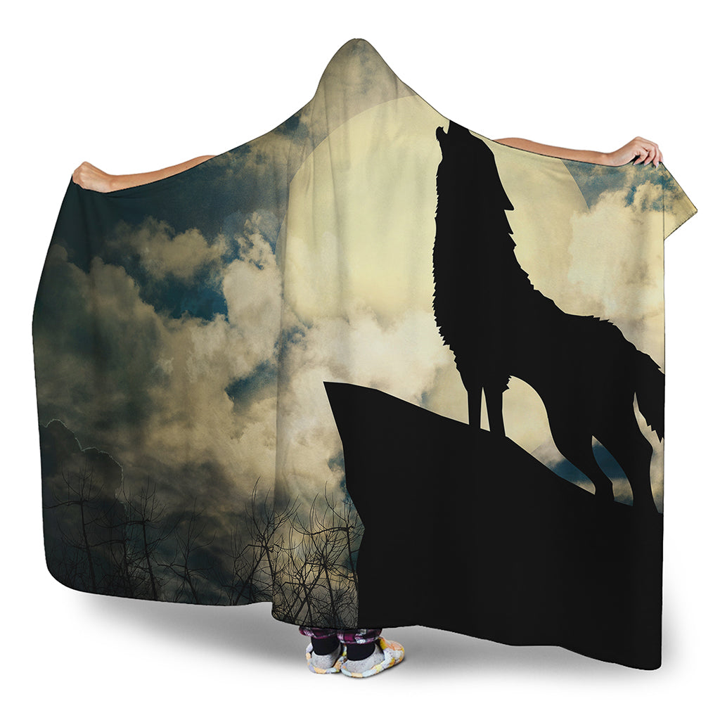 Wolf Howling At The Full Moon Print Hooded Blanket