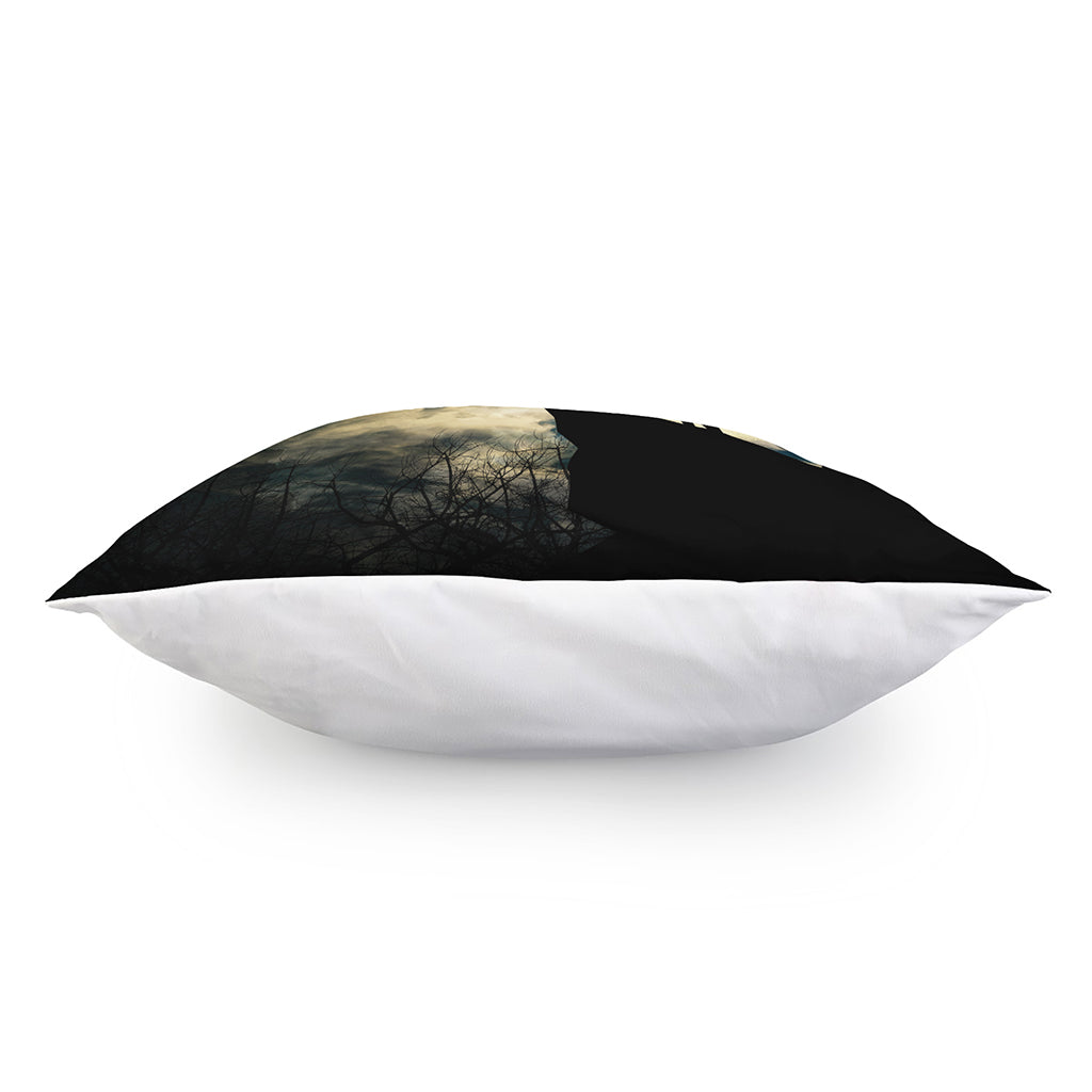 Wolf Howling At The Full Moon Print Pillow Cover