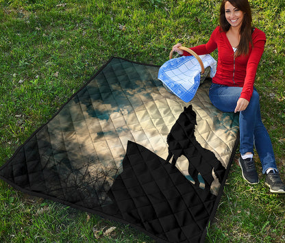 Wolf Howling At The Full Moon Print Quilt