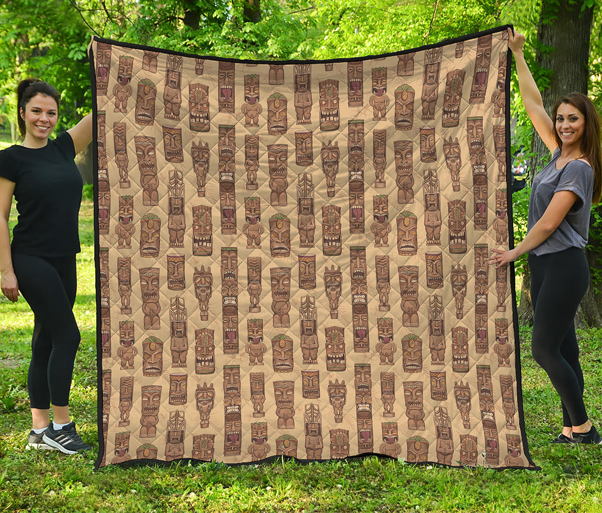 Wooden Tiki Pattern Print Quilt