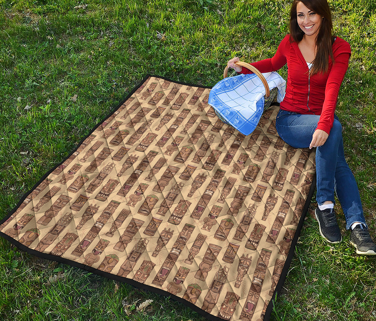 Wooden Tiki Pattern Print Quilt
