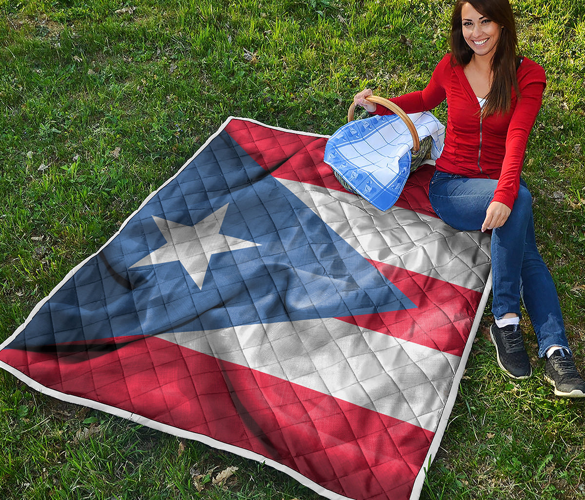 Wrinkled Puerto Rican Flag Print Quilt