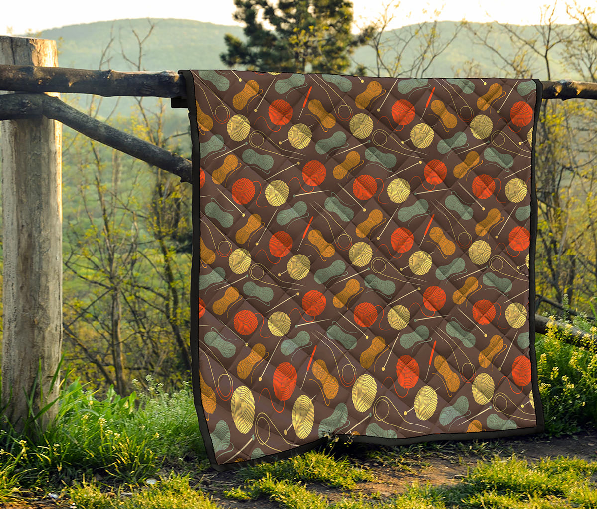 Yarn And Needle Pattern Print Quilt