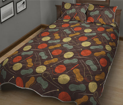 Yarn And Needle Pattern Print Quilt Bed Set