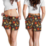 Yarn And Needle Pattern Print Women's Shorts